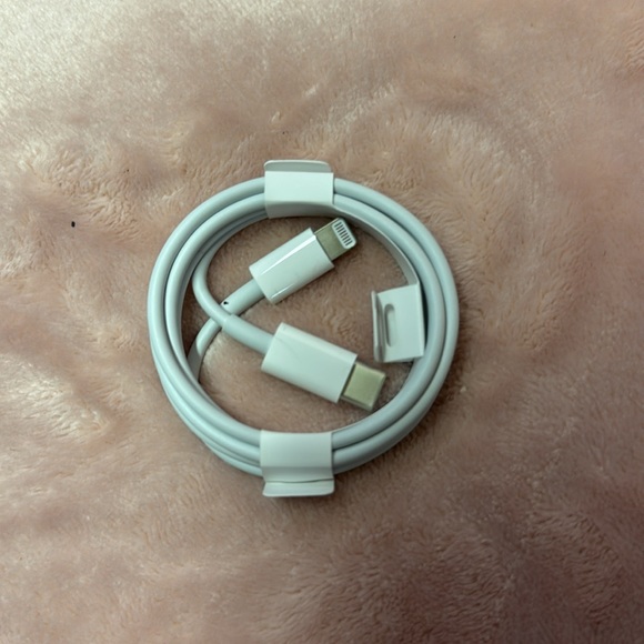 Brand New Apple Charger - Picture 2 of 2